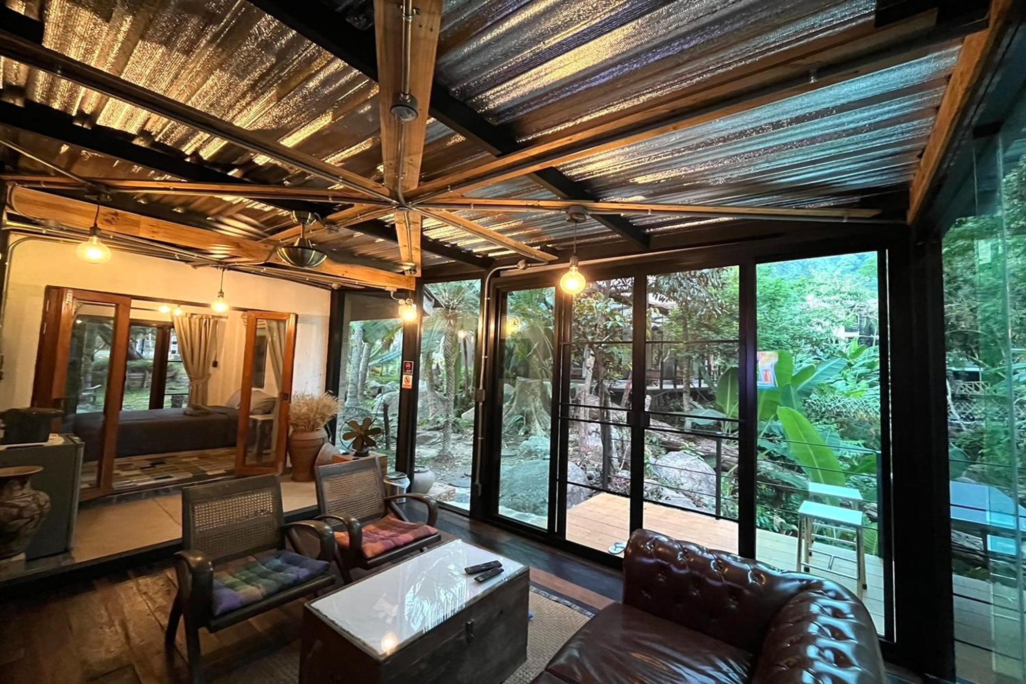 Voraman Hut Hotel Ban Pang Bo Hu Bon Exterior photo