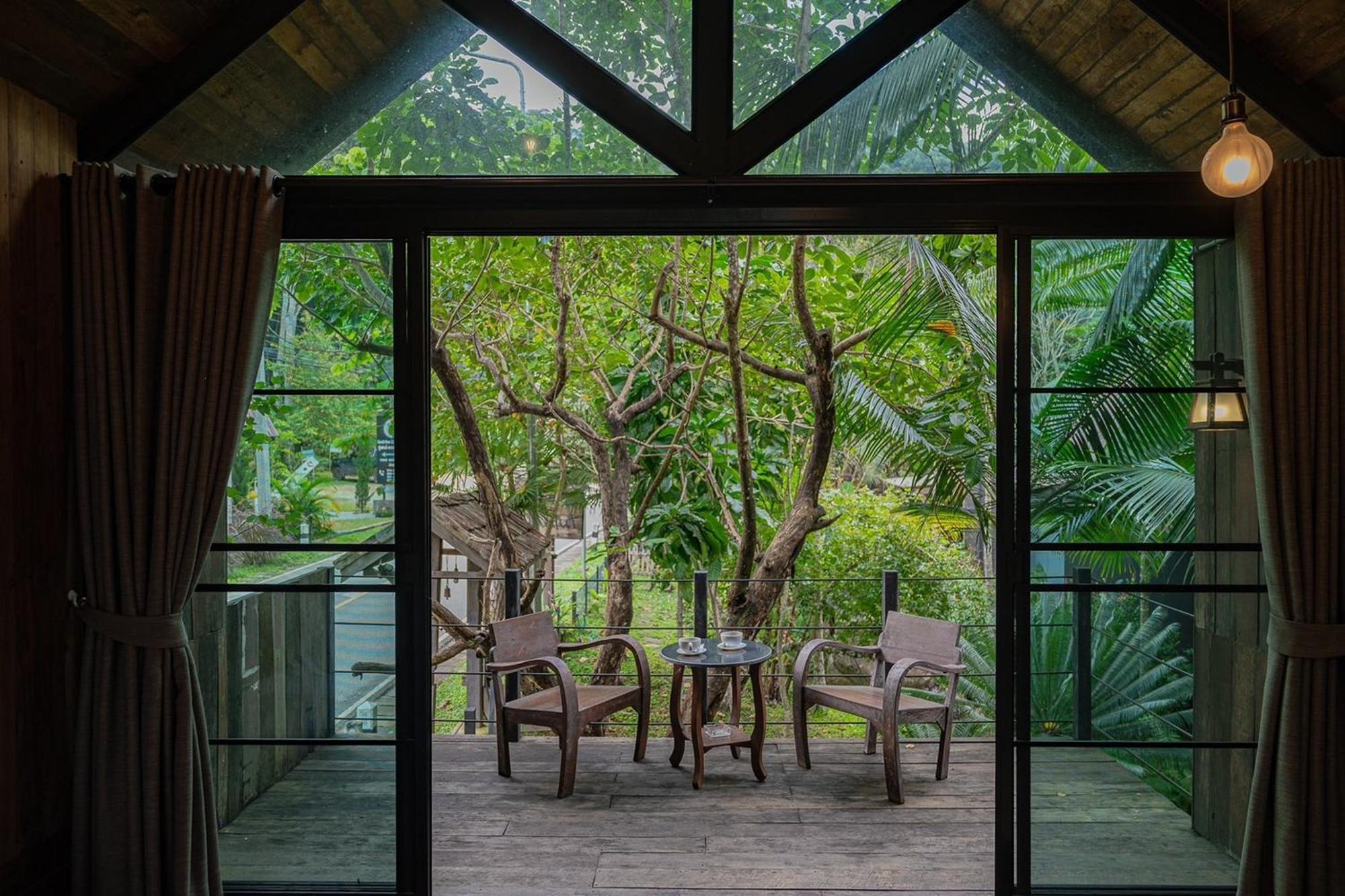 Voraman Hut Hotel Ban Pang Bo Hu Bon Exterior photo