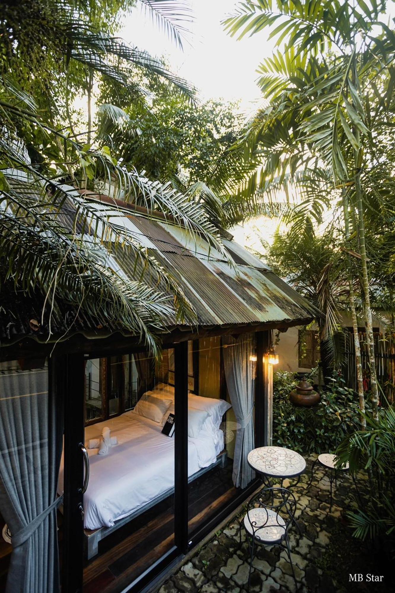 Voraman Hut Hotel Ban Pang Bo Hu Bon Exterior photo
